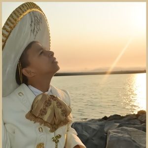 Meet your Posher, Mayra